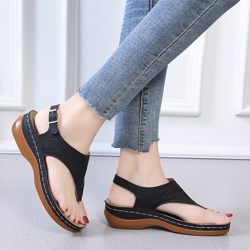 Damen Keilsandaletten in Schwarz mit bequemer Sohle und Riemchen