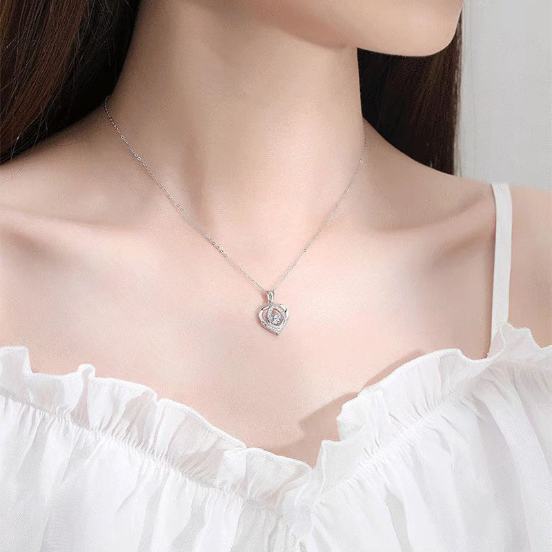 Romantische Silberkette mit Herzanhänger - Damenaccessoire für besondere Anlässe
