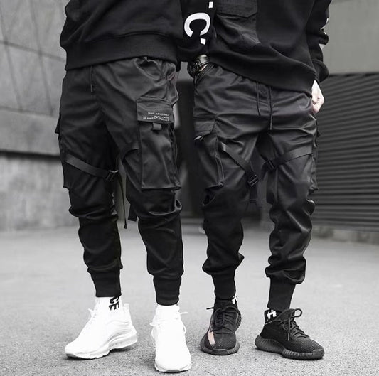 Herren Cargo Jogginghose in schwarz mit Taschen - Streetwear Style